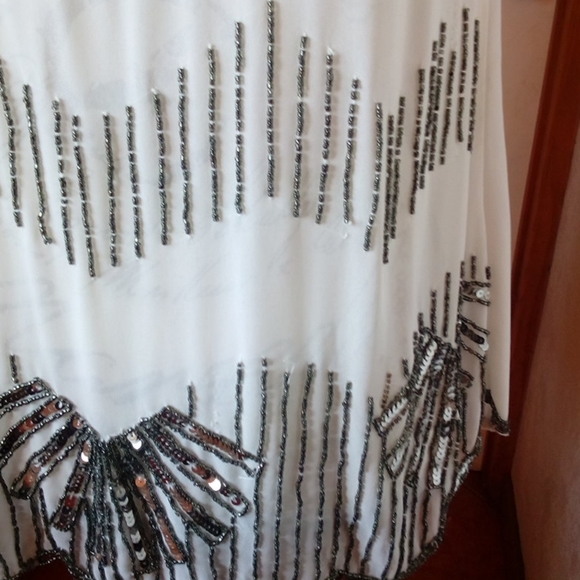 ANGL..BLACK. AND .WHITE TOP . POLYESTER - Picture 6 of 8